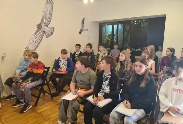 Uczniowie z Chełma na warsztatach o inwazyjnych gatunkach obcych w Muzeum Ziemi Chełmskiej