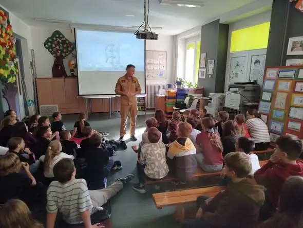 Strażacy z Chełmna uczą bezpieczeństwa w szkołach powiatu chełmińskiego