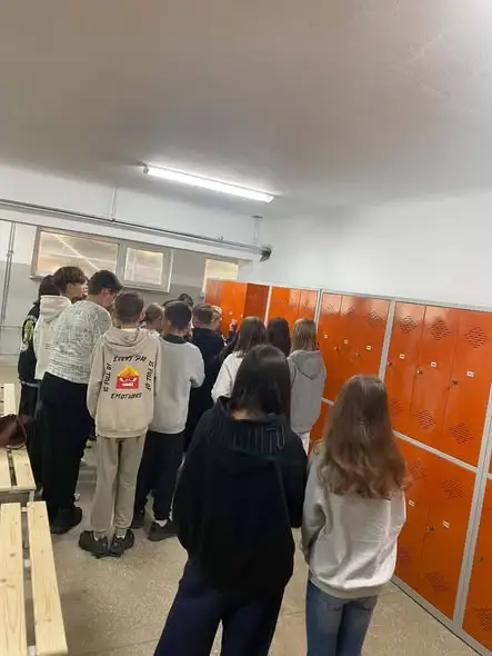 Nowe szafki skrytkowe w szkole dzięki funduszom unijnym