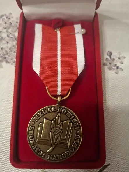 Nauczycielki z chełmskiej „Ósemki” z medalami Komisji Edukacji Narodowej