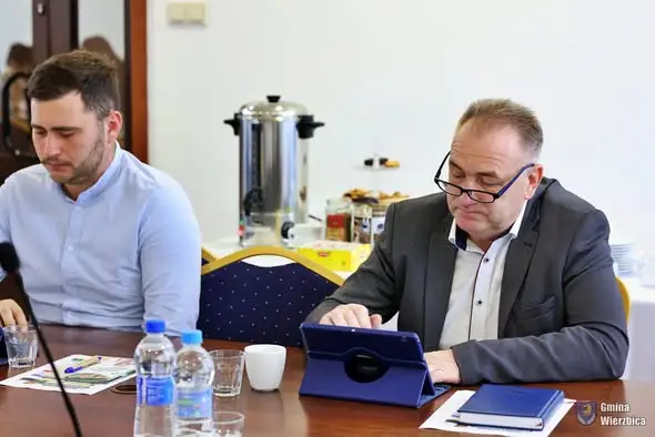 Sesja Rady Gminy Wierzbica: budżet, odpady i zmiany kadrowe