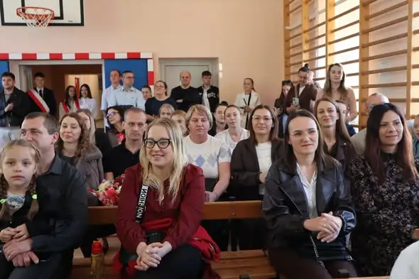 Pierwszoklasiści z Wierzbicy złożyli ślubowanie i zostali pasowani na uczniów