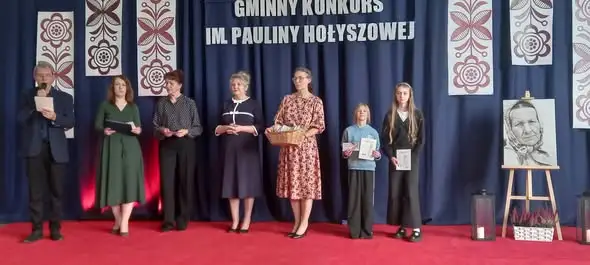 Gminny Konkurs im. Pauliny Hołyszowej w Strupinie Dużym – uczniowie uczcili poetkę ludową
